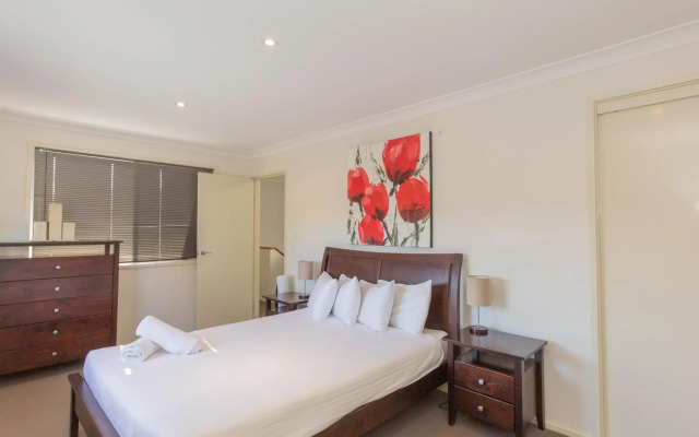 Northstar 1 of 17 Kirwan Close