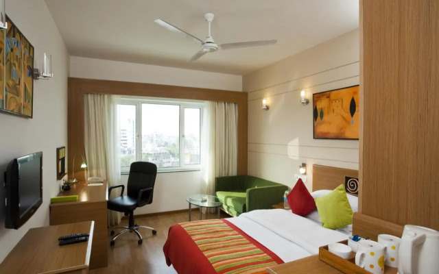 Lemon Tree Hotel, Udyog Vihar, Gurugram