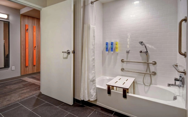 Tru by Hilton Raleigh Durham Airport