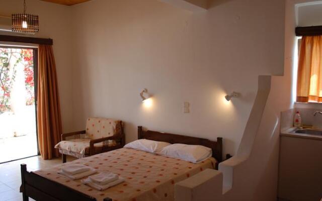Manos Apartments