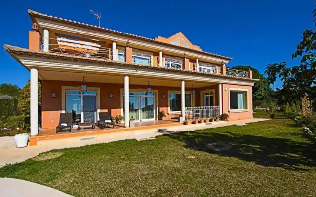 Villa Eden