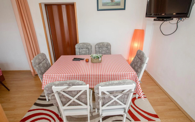 Ferien Haus mit Garten Pool