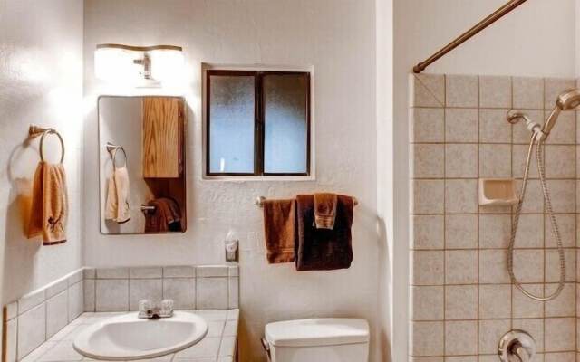 Scenic Wonders Yosemite Creekside Loft