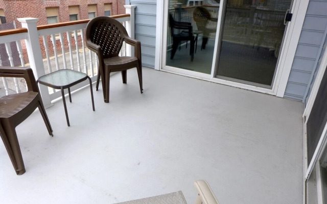 Oc820 Wesley Ave 1st-floor