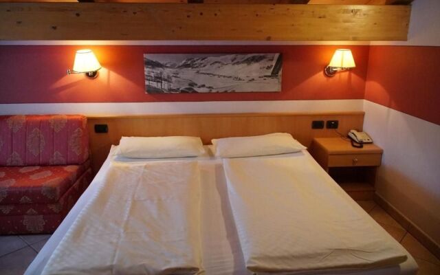 Hotel Garni Rin da Rin