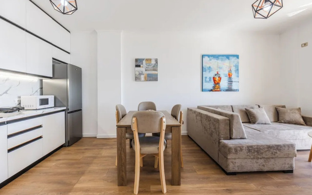 Joe's Seafront Apartment