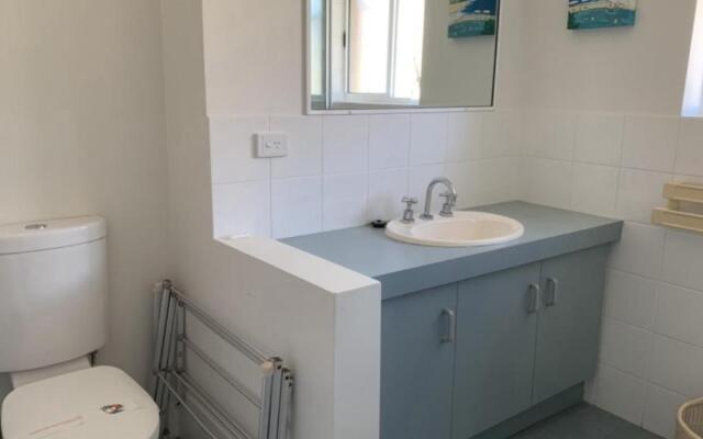 Unit 5 Sanctuary Shores, Kings Beach - Free Wifi!