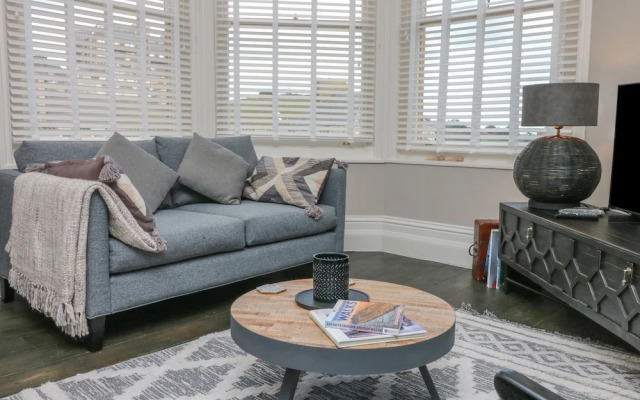 7 Belgrave Apartments