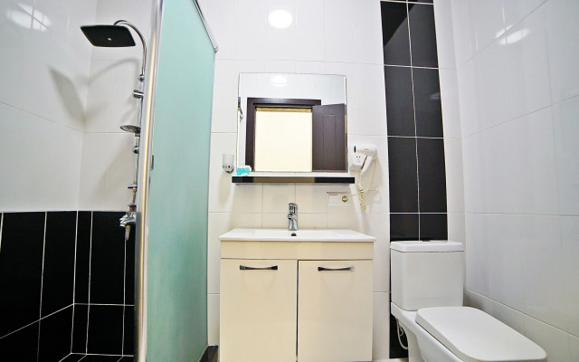 Отель Mardi Plaza