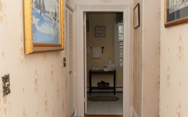 Blind Tiger Portland – Carleton Street