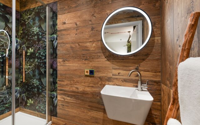 Will & Tate City Stay