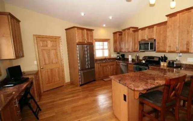 Blue Jay Boreas Pass Private Home