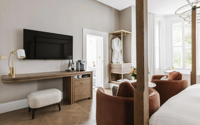 Tullyglass Hotel and Residences
