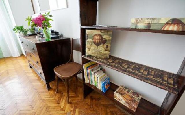 Green Door Family Apartment