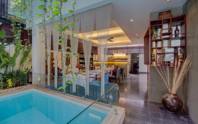 Solitaire Damnak Villa Hotel