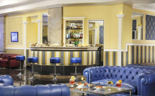 Grand Plaza