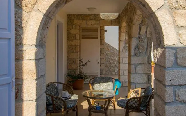 VILLA AELIA in Spetses - charm & convenience, 2min beach