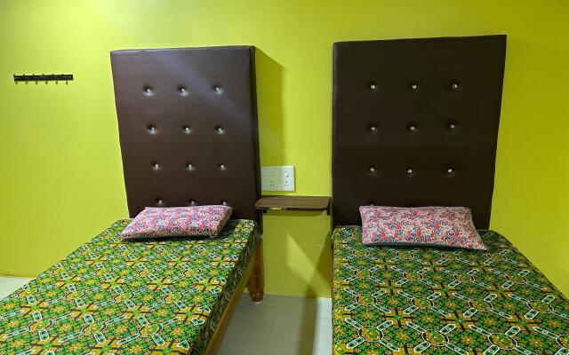 Anandha Lodge