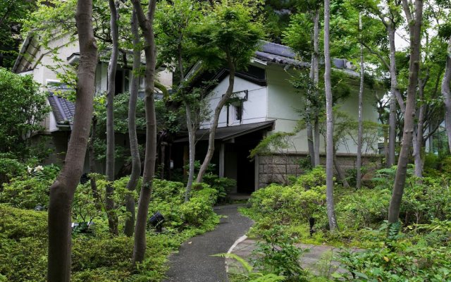 1000 Years of Tradition - Akiu Onsen Sakan