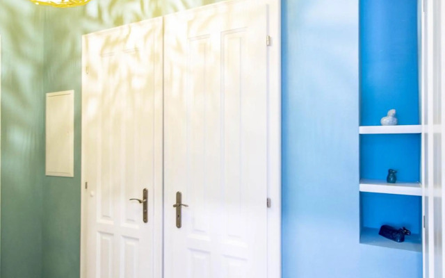 Ruterra Apartments by Cathedral