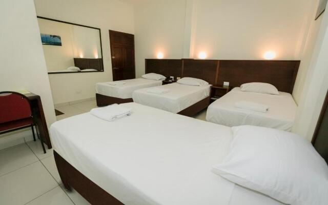 Hotel Mediterraneo Inn