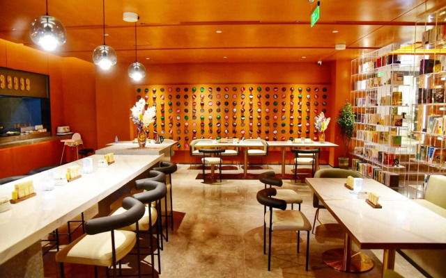 Atour Hotel Wangfujing Pedestrian Street