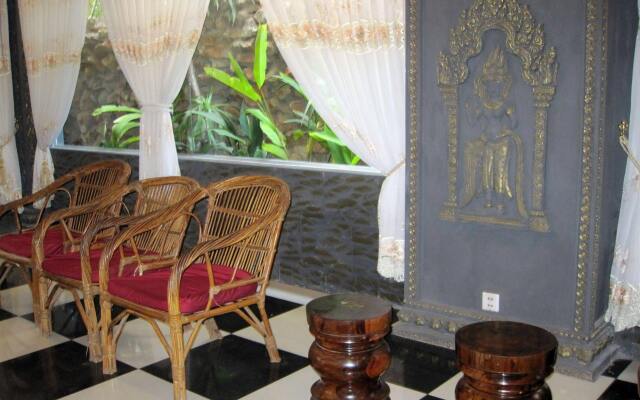 Popular Hotel & Spa