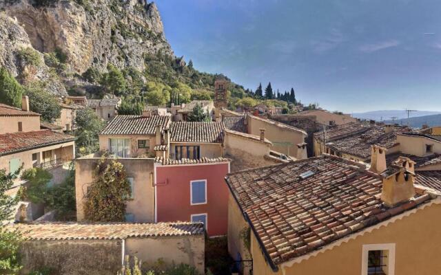 Studio vue sur les toits, lumineux Moustiers #2