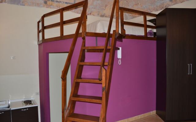 Furnished Studio Flat in Residence