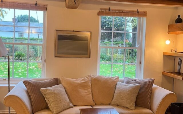 Luxury Brick and Flint House in Funtington