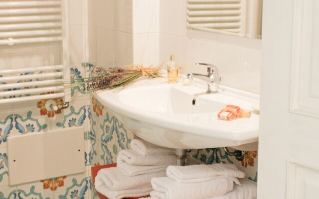 Sacrè Bleu Bed & Breakfast