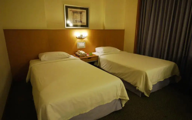 Premier Hotel
