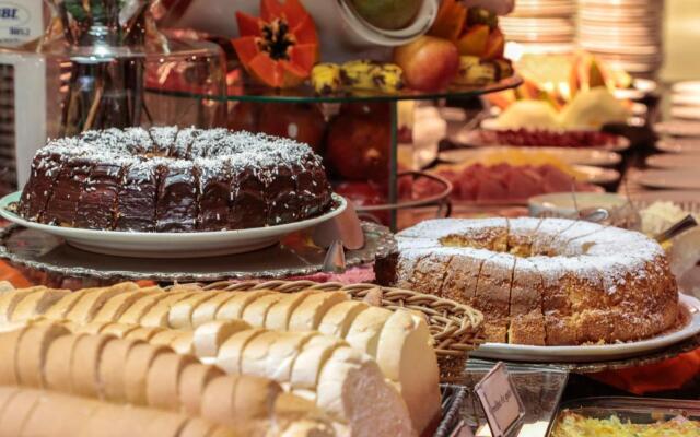 Favorita Golden Hotel e Eventos