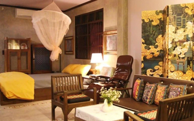 Bang Luang House