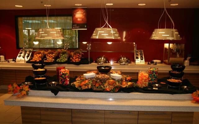 Embassy Suites by Hilton Detroit Metro Airport