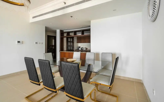 Stunning 2BR Apt Palm Jumeirah