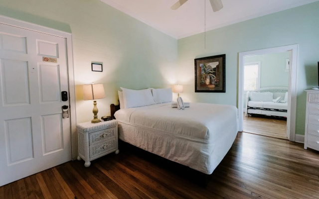 Amsterdam's Curry Mansion Inn