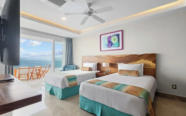 Blue Horizon Luxury Condo