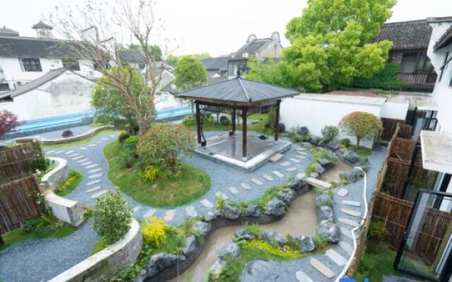 Sansheli Garden Hostel