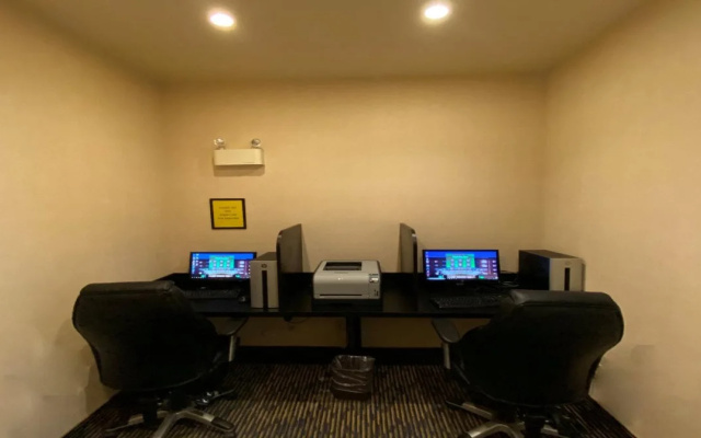 Holiday Inn Express Hotel & Suites SWIFT CURRENT by IHG