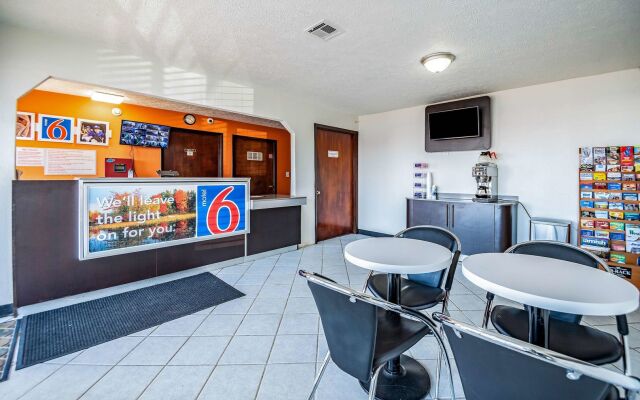 Relax Inn by OYO Columbus OH I 70
