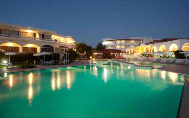 Hotel Niriides Beach