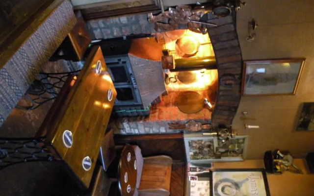 Buggle's Pub and Accommodation