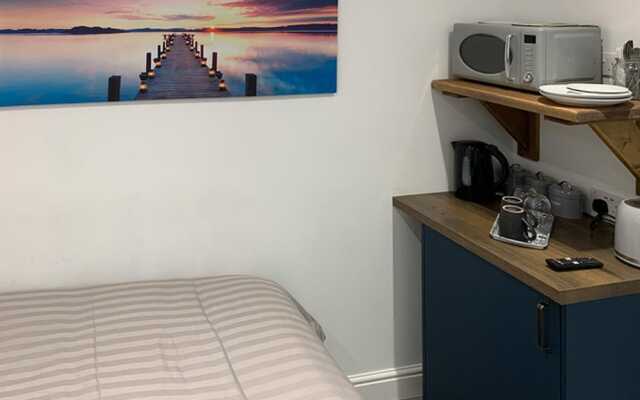 Cosy Double or Twin Studio Near Shearsby, England