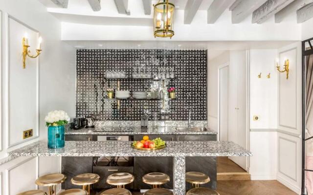 Luxury 4 bedroom 3 bathroom Aristocratic apartment - Louvre
