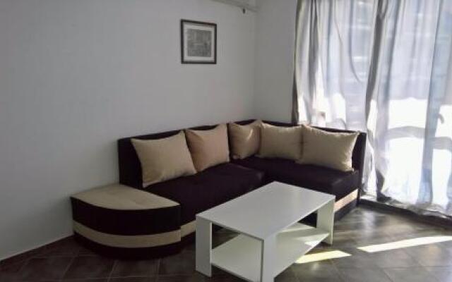 Apartment In Apartcomplex Blue Bay Palace