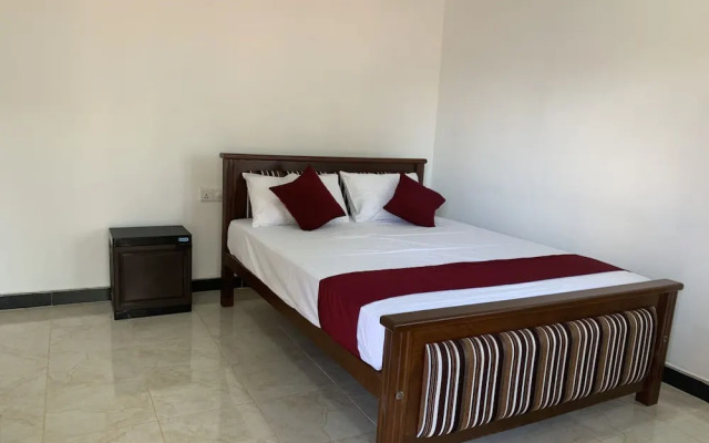Palm view inn-Nilaveli