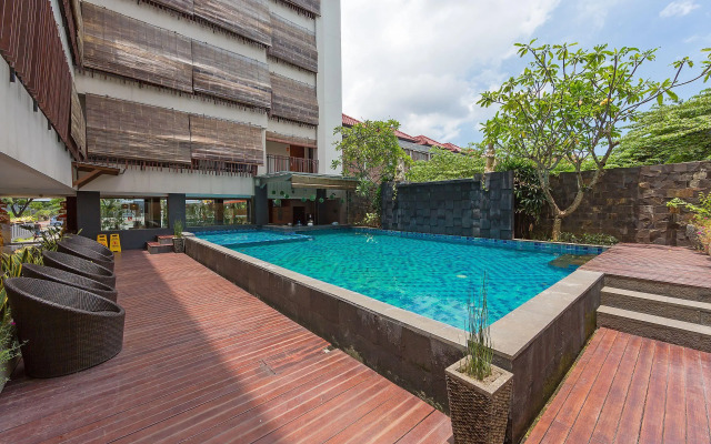 ZEN Rooms Kuta Sunset Road 2