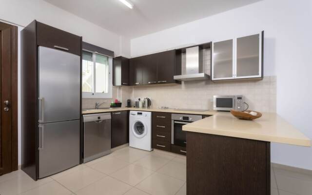Bay View Gardens Apartments with Pool