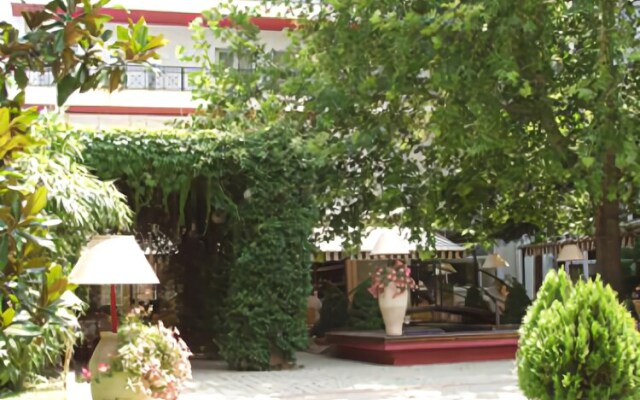Natassa Motel